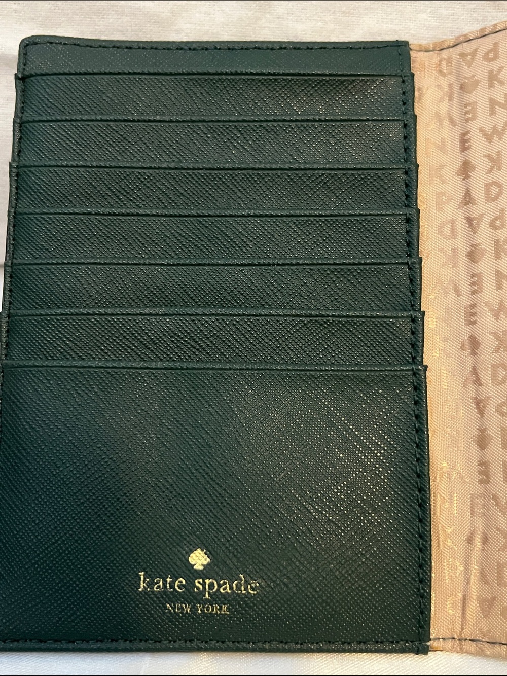 Kat Spade Fox 🦊 passport holder - Picture 5 of 5